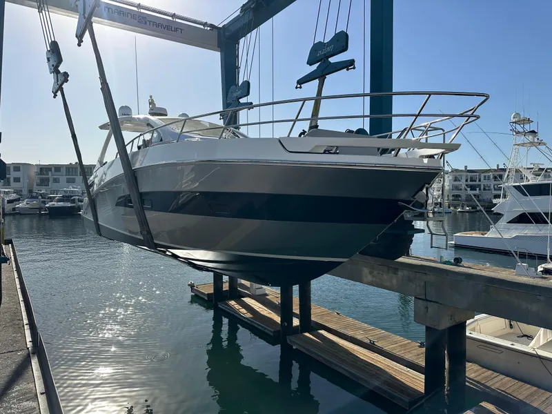 Slide: The Image of Azimut 40 Verve 2019 - 16