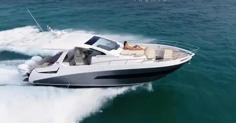 Slide: The Image of Azimut 40 Verve 2019 - 22