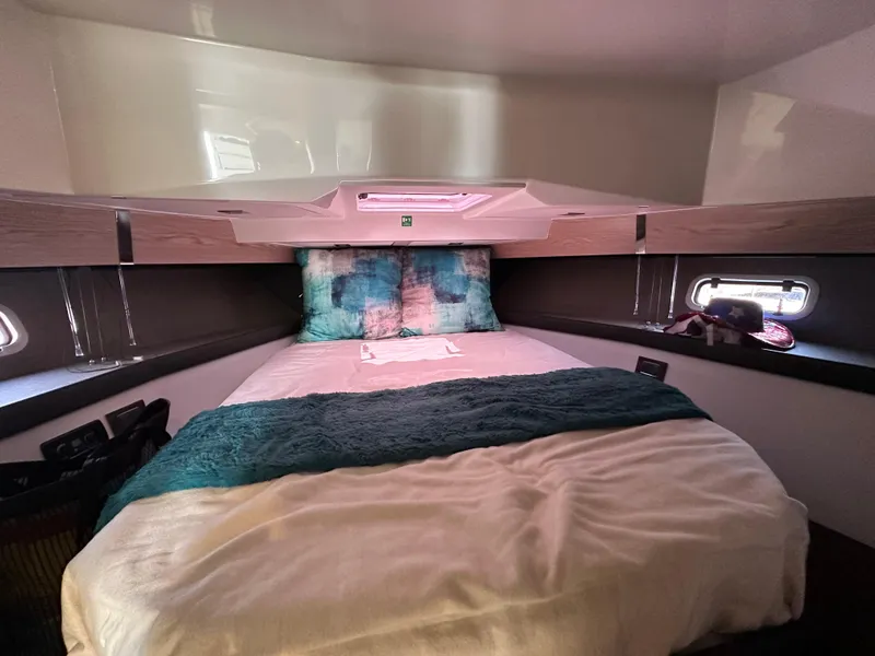 Slide: The Image of Azimut 40 Verve 2019 - 35
