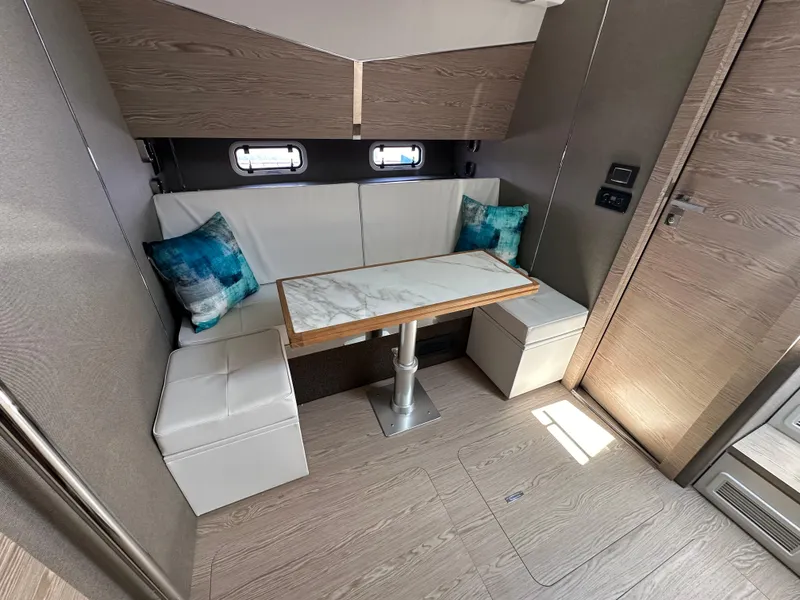 Slide: The Image of Azimut 40 Verve 2019 - 37