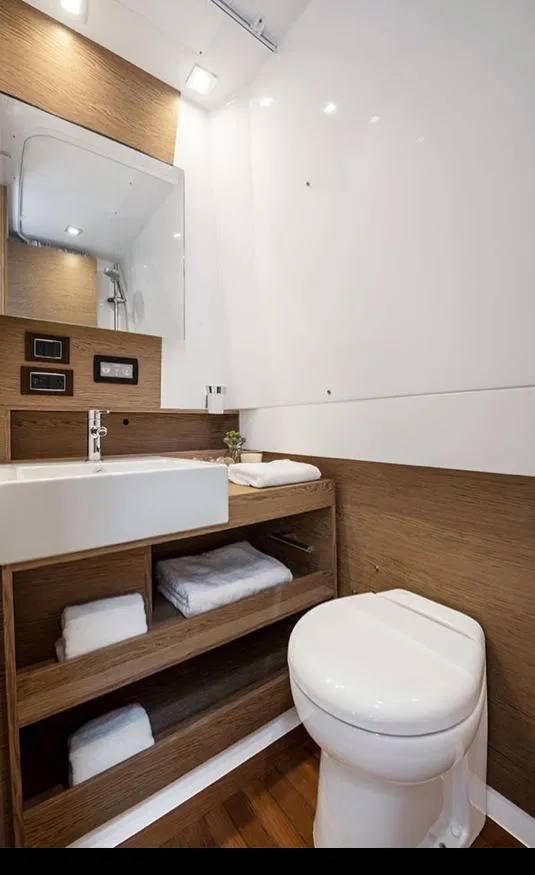 Slide: The Image of Azimut 40 Verve 2019 - 67