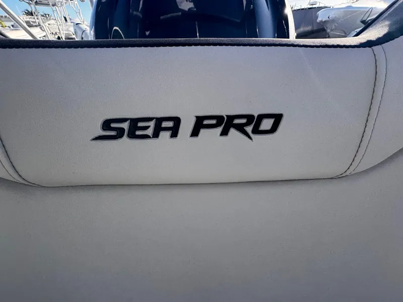 Slide: The Image of Sea Pro 245 FLX 2025 - 68