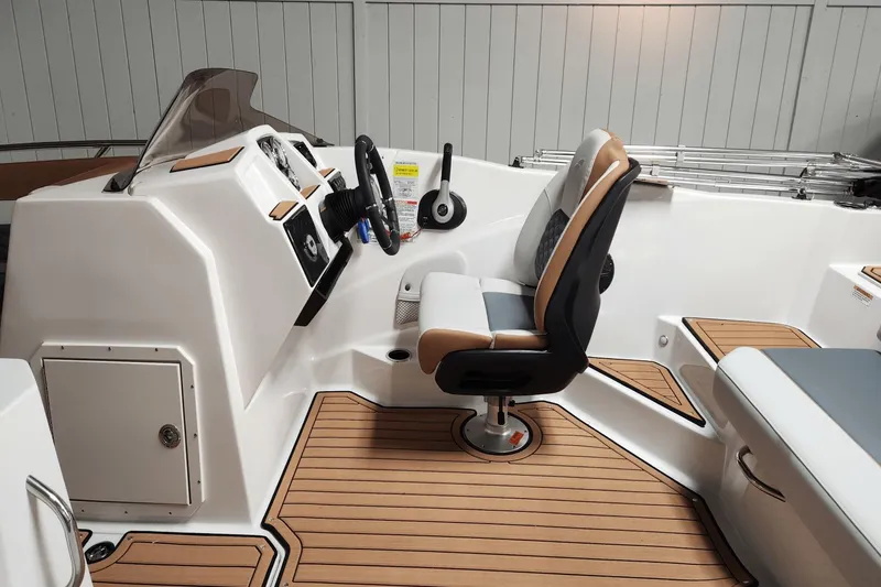 Slide: The Image of Starcraft 211SVX IO 2025 - 15