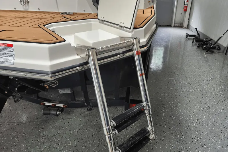 Slide: The Image of Starcraft 211SVX IO 2025 - 25