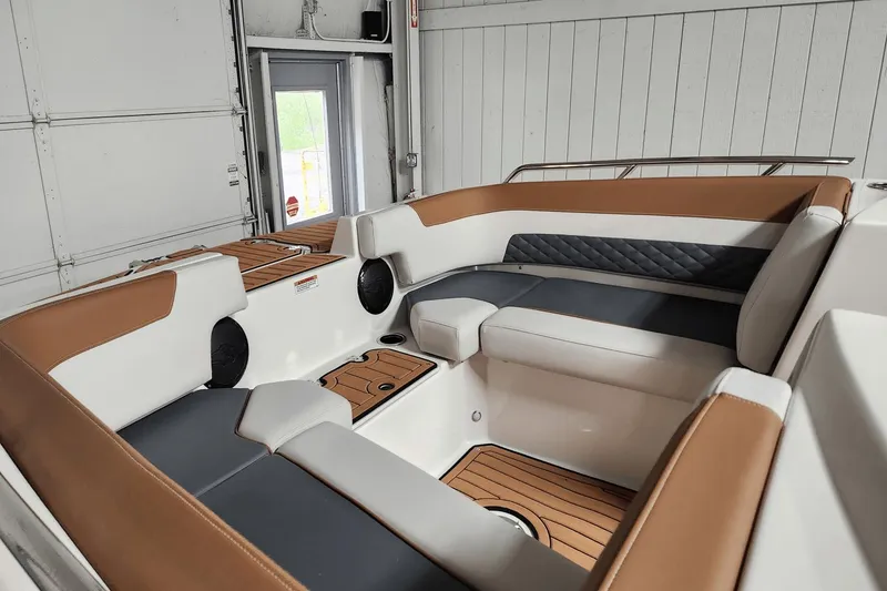 Slide: The Image of Starcraft 211SVX IO 2025 - 5