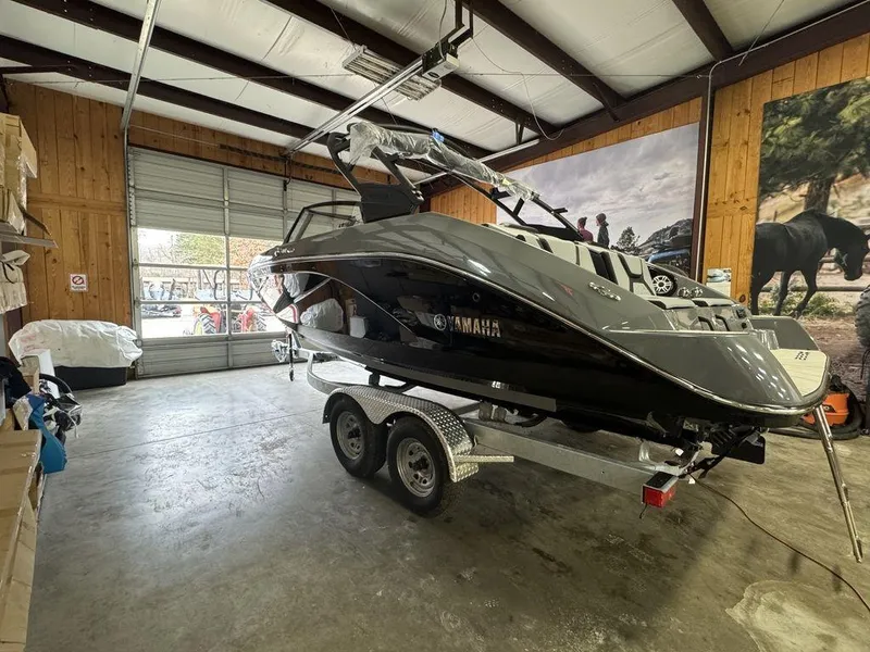 Slide: The Image of Yamaha 222XE 2025 - 2