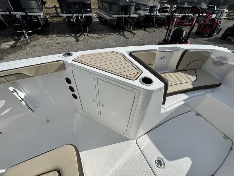 Slide: The Image of Yamaha 222 FSH Sport 2025 - 5