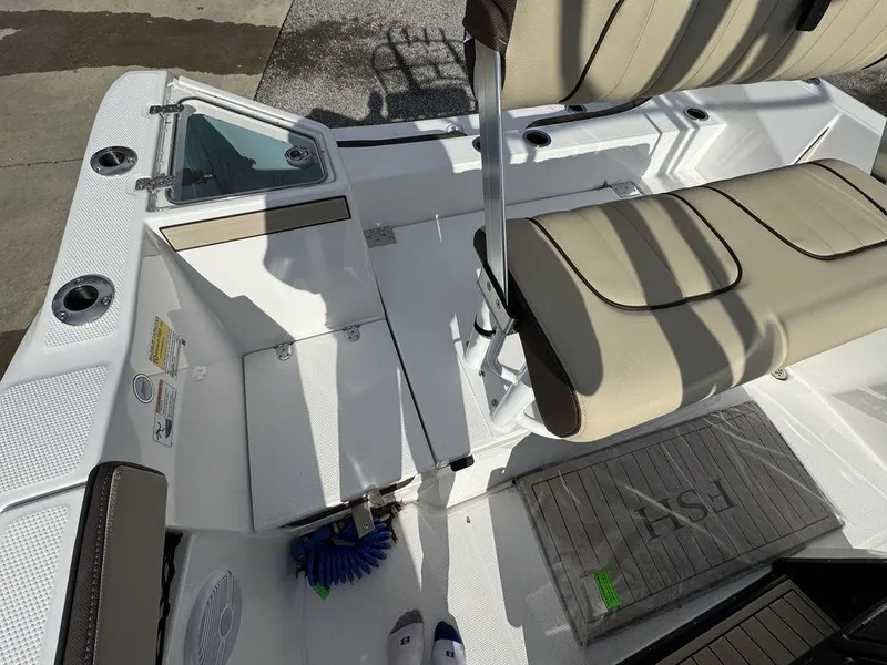 Slide: The Image of Yamaha 222 FSH Sport 2025 - 7