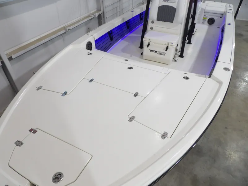 Slide: The Image of Pathfinder 2500 Hybrid 2025 - 13