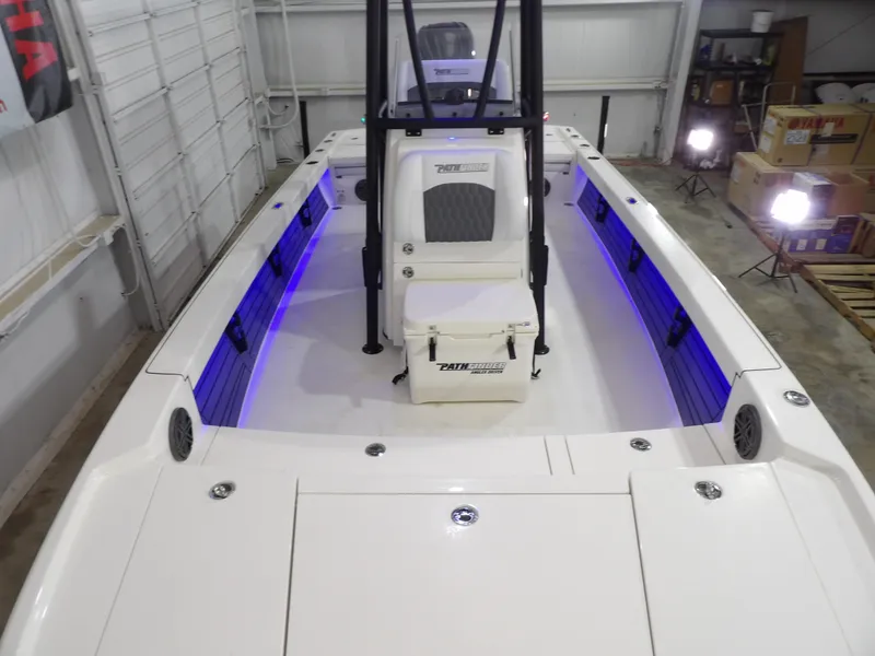 Slide: The Image of Pathfinder 2500 Hybrid 2025 - 14