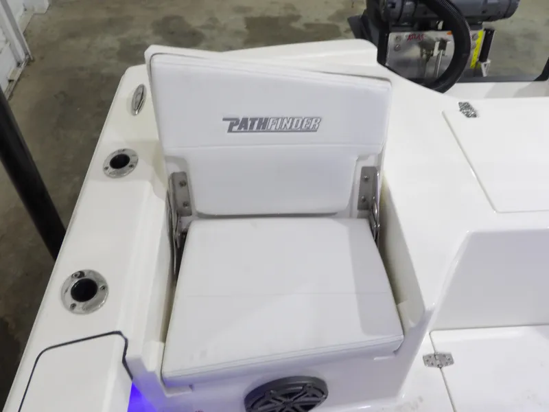 Slide: The Image of Pathfinder 2500 Hybrid 2025 - 27