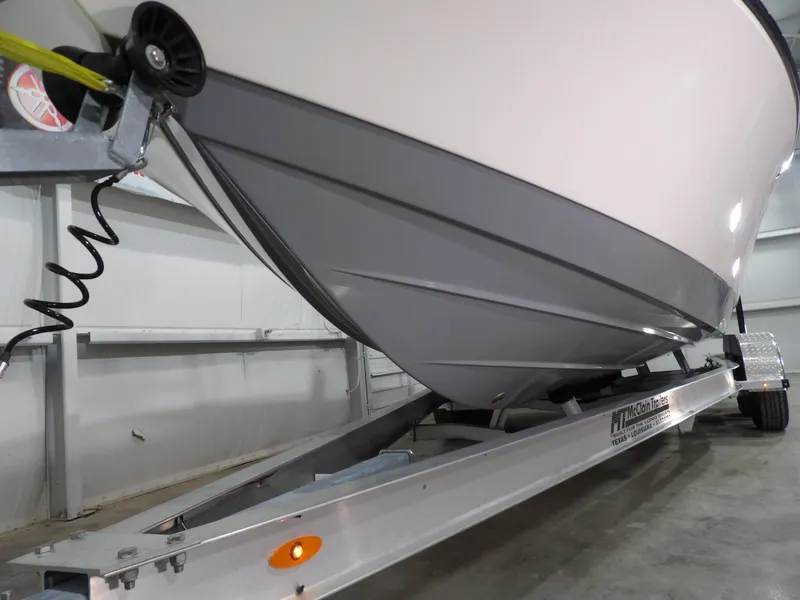 Slide: The Image of Pathfinder 2500 Hybrid 2025 - 6