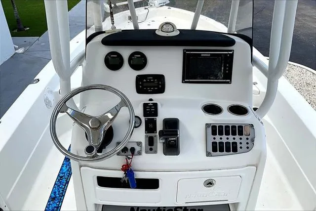 Slide: The Image of NauticStar 244 XTS 2015 - 11