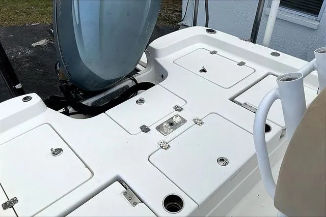 Slide: The Image of NauticStar 244 XTS 2015 - 39