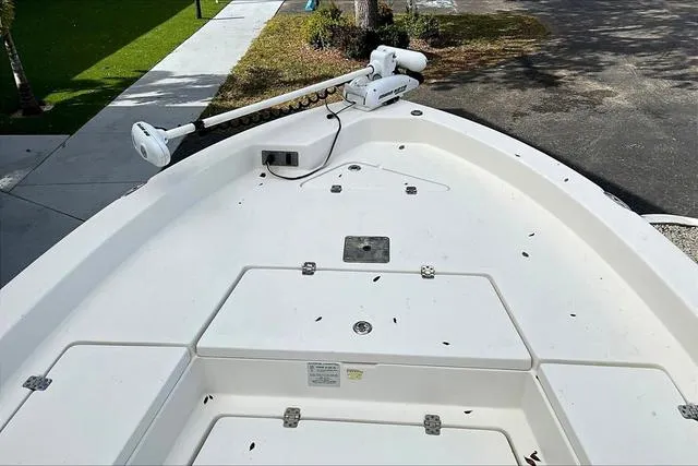 Slide: The Image of NauticStar 244 XTS 2015 - 8