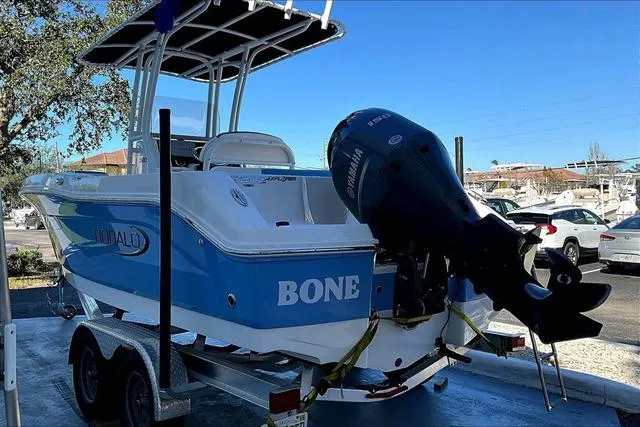 Slide: The Image of Robalo R202EX 2023 - 4