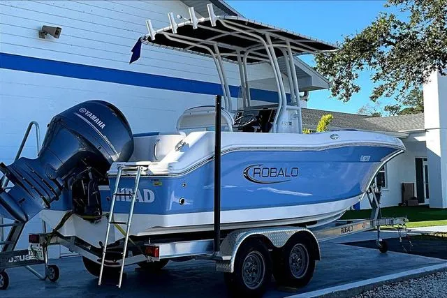 Slide: The Image of Robalo R202EX 2023 - 6