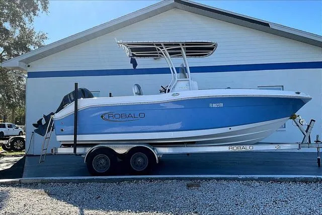 Slide: The Image of Robalo R202EX 2023 - 7