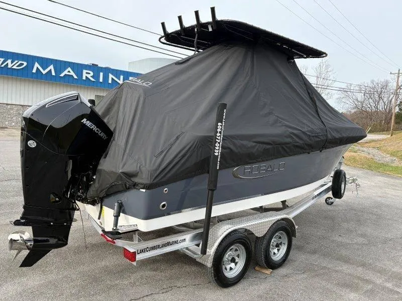 Slide: The Image of Robalo 202 EXPLORER 2025 - 60