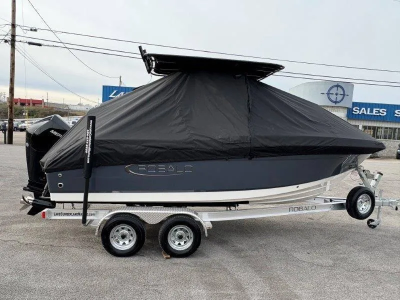 Slide: The Image of Robalo 202 EXPLORER 2025 - 63