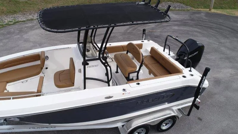 Slide: The Image of Robalo 202 EXPLORER 2025 - 76