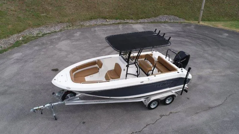 Slide: The Image of Robalo 202 EXPLORER 2025 - 79