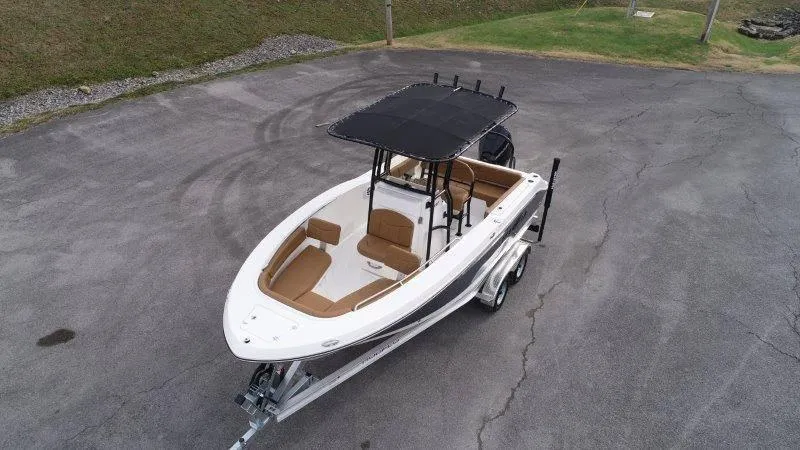 Slide: The Image of Robalo 202 EXPLORER 2025 - 83