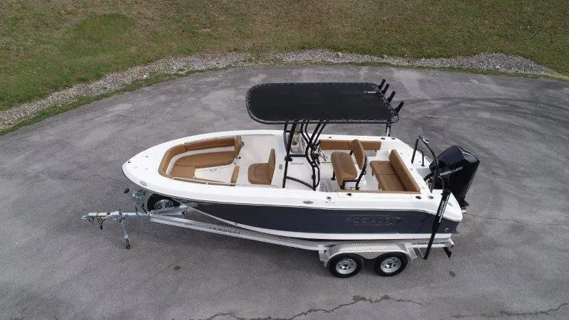 Slide: The Image of Robalo 202 EXPLORER 2025 - 85