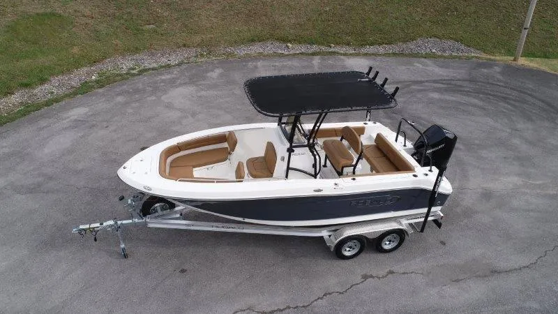 Slide: The Image of Robalo 202 EXPLORER 2025 - 86