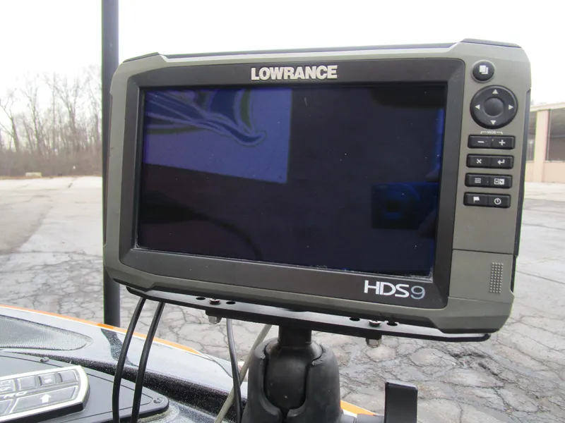 Slide: The Image of Lowrance HDS9 fishfinder on 2017 Nitro Z20 Z-Pro High Performance boat. - 13