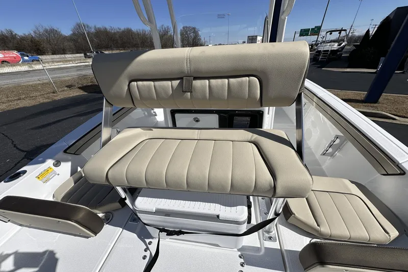 Slide: The Image of Yamaha 190 FSH Sport 2025 - 11