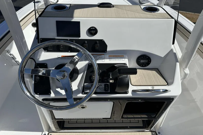 Slide: The Image of Yamaha 190 FSH Sport 2025 - 13