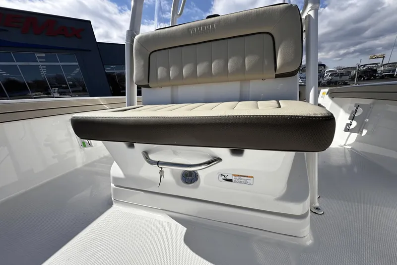 Slide: The Image of Yamaha 190 FSH Sport 2025 - 5