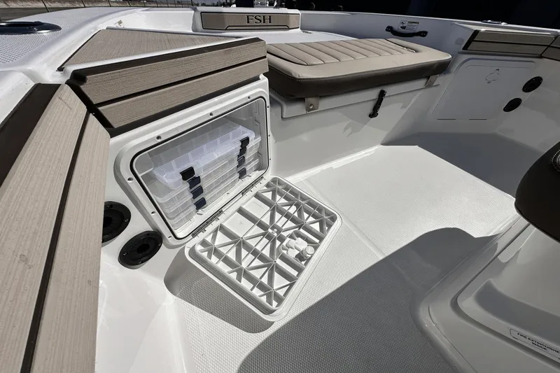 Slide: The Image of Yamaha 190 FSH Sport 2025 - 7