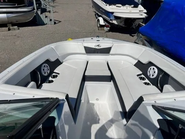 Slide: The Image of Monterey M-22 2022 - 10