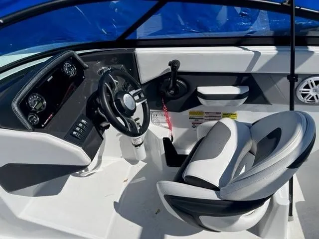 Slide: The Image of Monterey M-22 2022 - 14