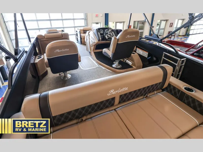 Slide: The Image of Lusso Ultra-Lounge L23UC 2025 - 14