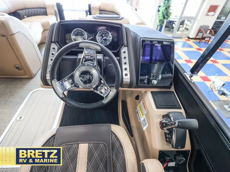 Slide: The Image of Lusso Ultra-Lounge L23UC 2025 - 17