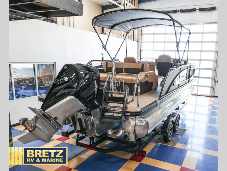 Slide: The Image of Lusso Ultra-Lounge L23UC 2025 - 5