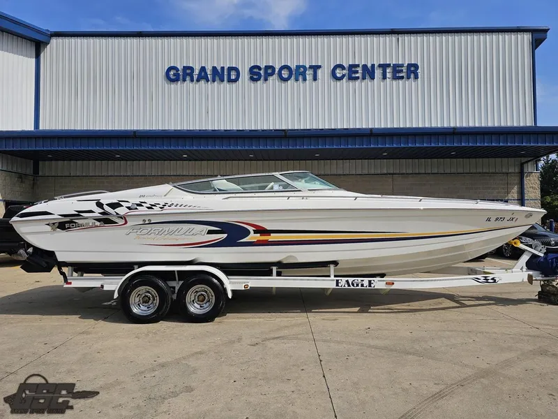 Slide: The Image of 2005 Formula 292 FASTech boat on trailer at Grand Sport Center. - 2