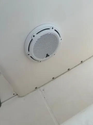 Slide: The Image of Everglades 243 Center Console 2014 - 11