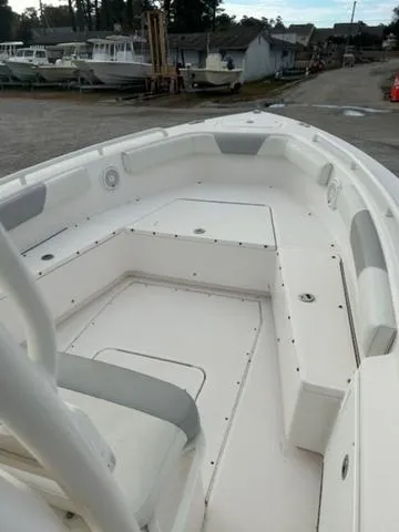 Slide: The Image of Everglades 243 Center Console 2014 - 12