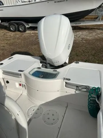 Slide: The Image of Everglades 243 Center Console 2014 - 15