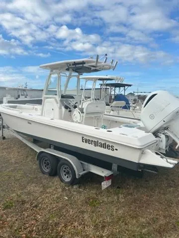 Slide: The Image of Everglades 243 Center Console 2014 - 3