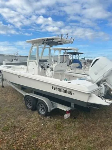 Slide: The Image of Everglades 243 Center Console 2014 - 4