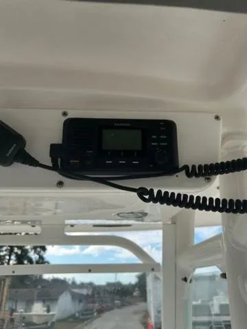 Slide: The Image of Everglades 243 Center Console 2014 - 9