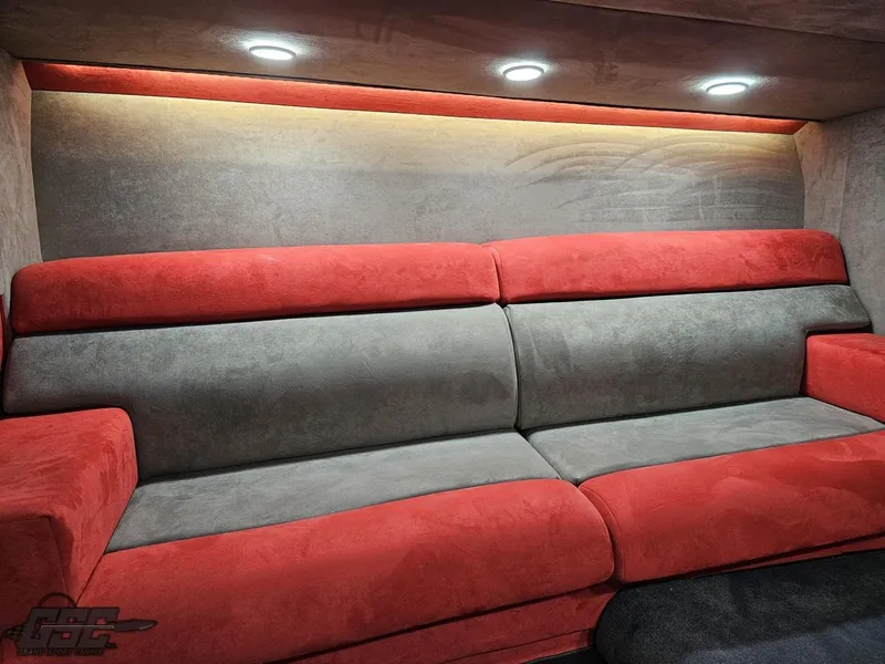 Slide: The Image of Outerlimits 52 SL 2010 - 101