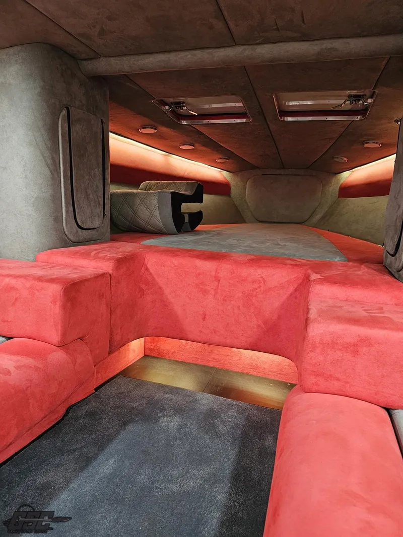 Slide: The Image of Outerlimits 52 SL 2010 - 102