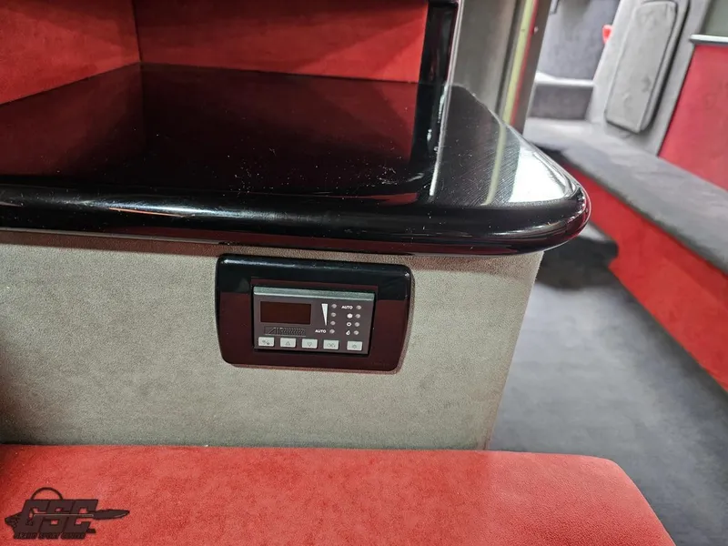 Slide: The Image of Outerlimits 52 SL 2010 - 107