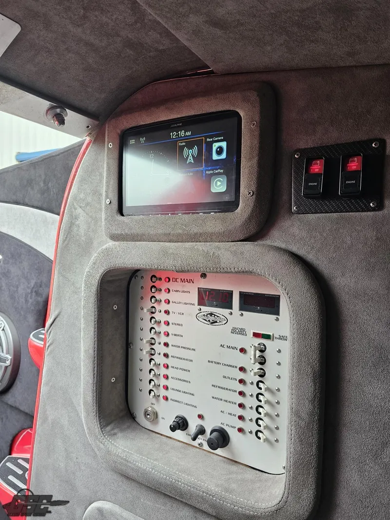 Slide: The Image of Outerlimits 52 SL 2010 - 111